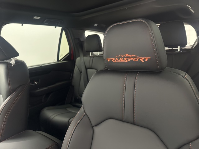 2025 Honda Pilot TrailSport photo 10