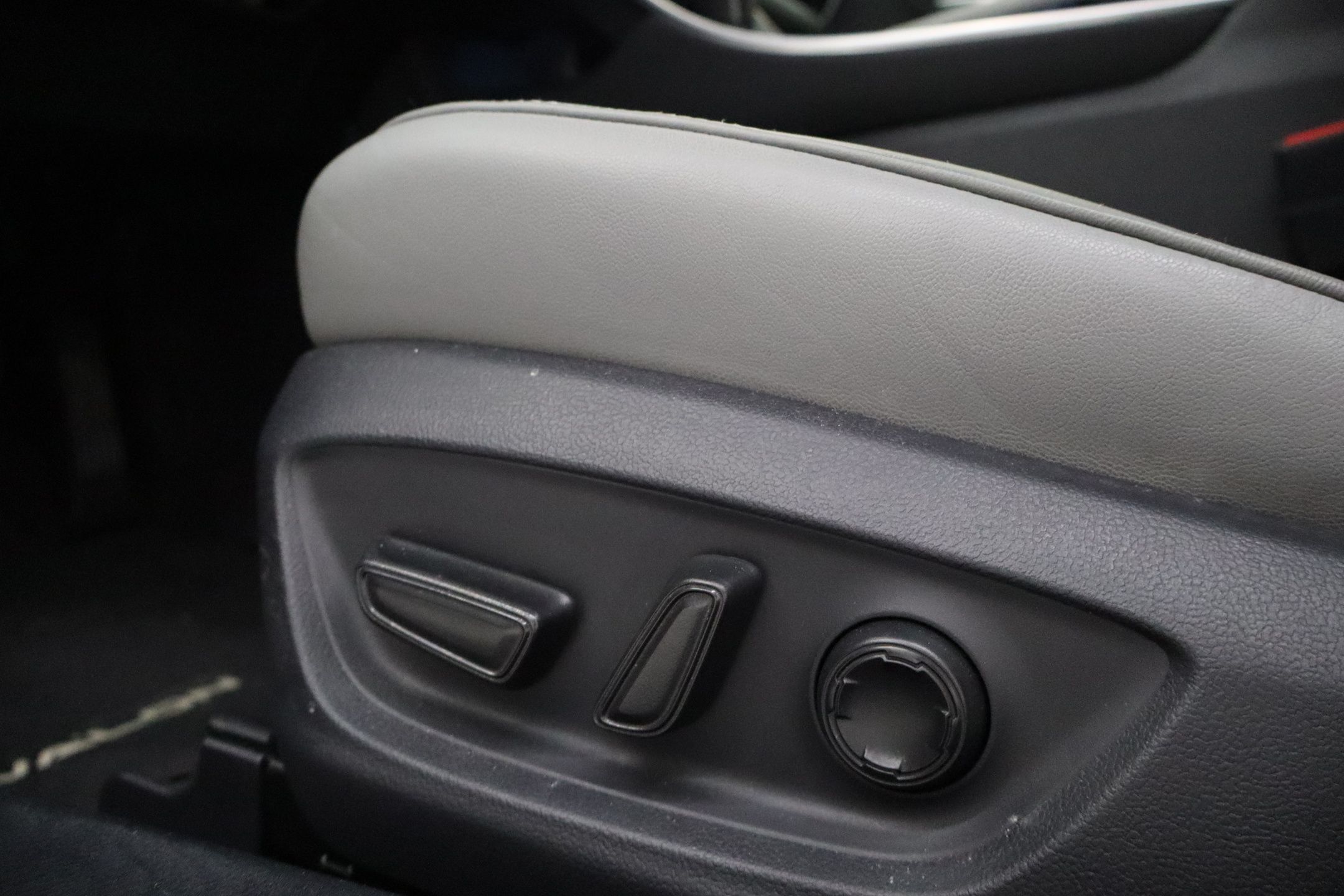 2019 Toyota Avalon Limited photo 14