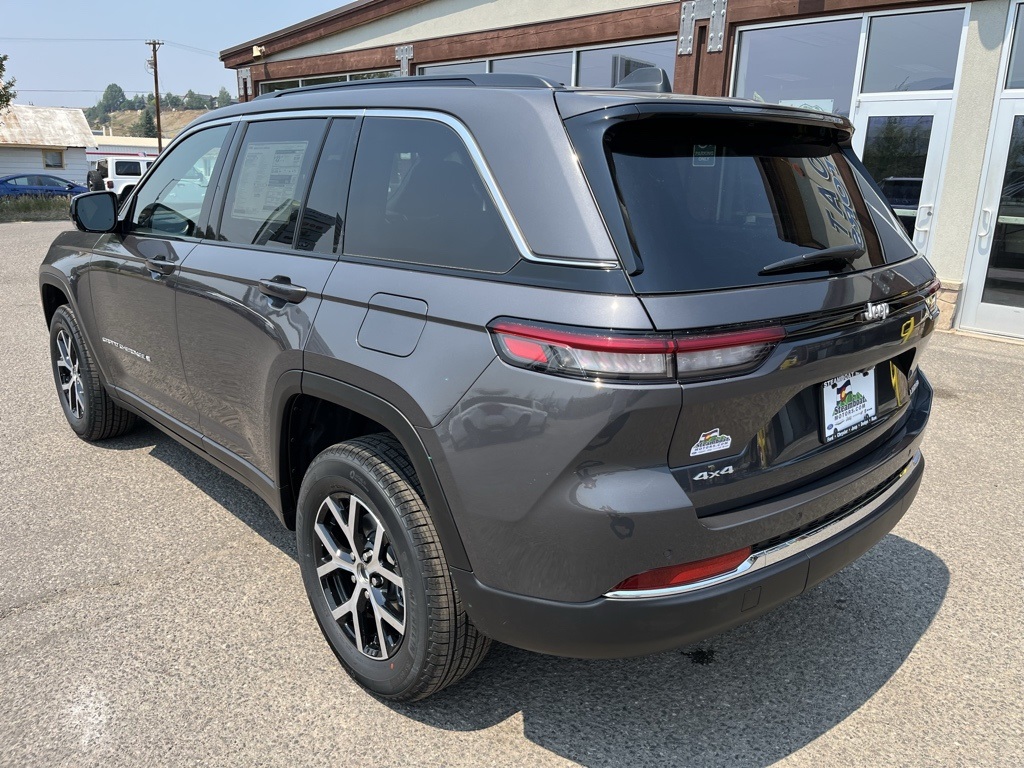2025 Jeep Grand Cherokee Limited photo 3