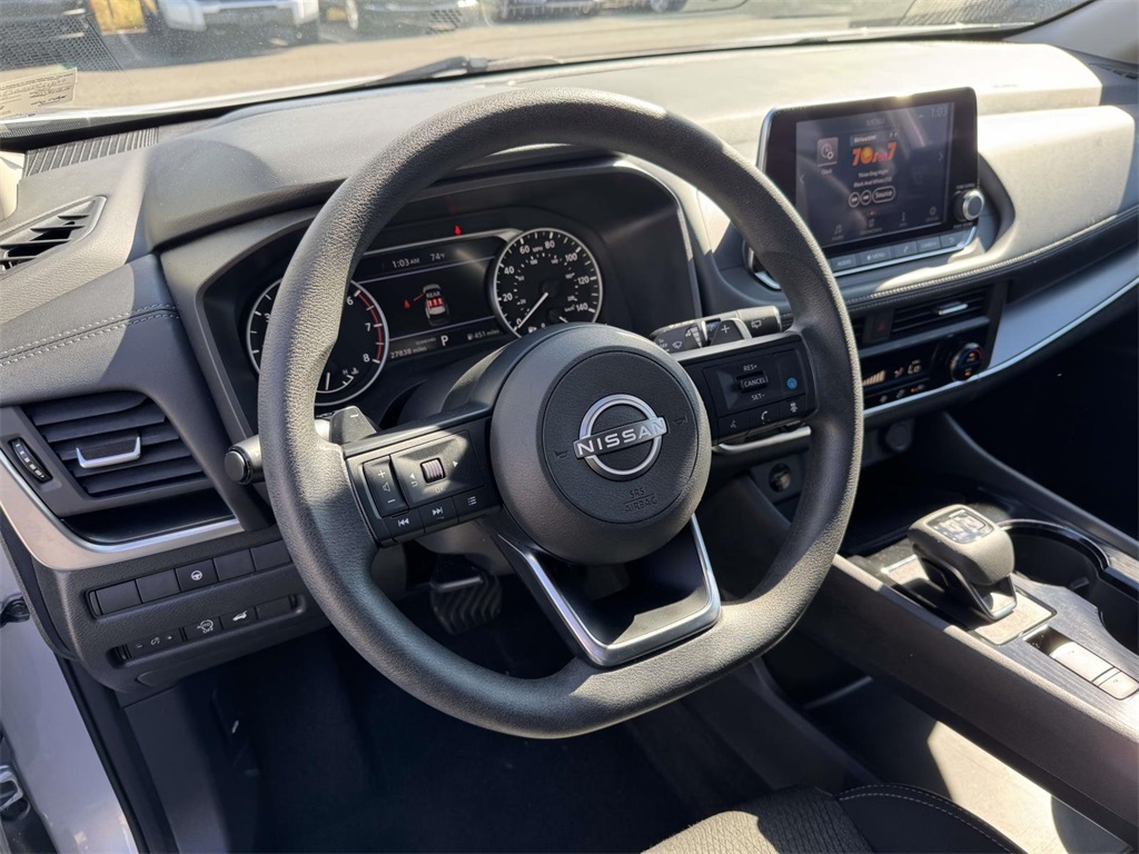 2024 Nissan Rogue SV photo 2