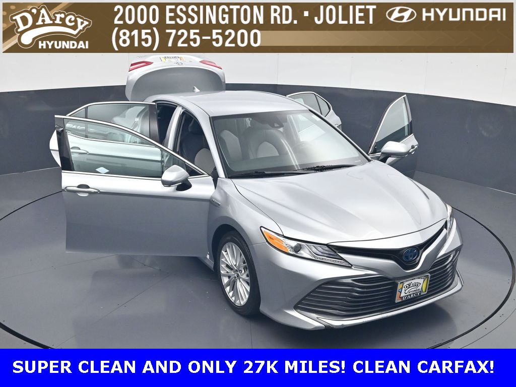 2020 Toyota Camry Hybrid XLE photo 29