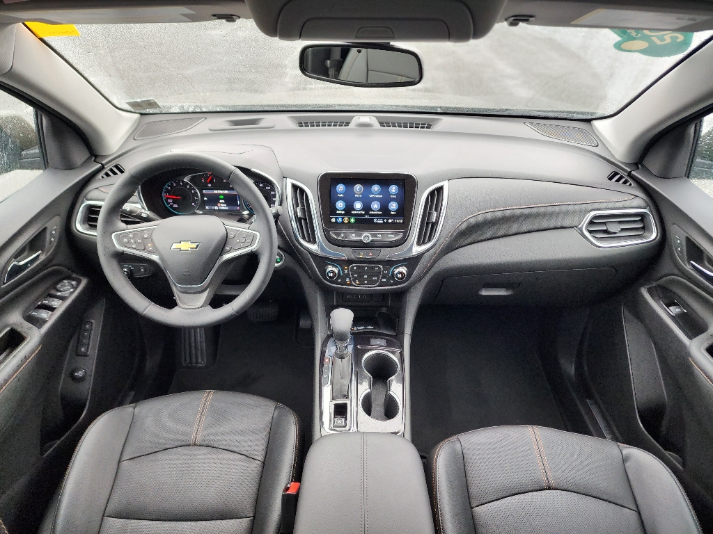 2023 Chevrolet Equinox Premier photo 2