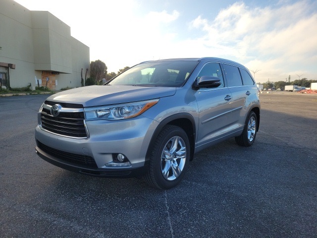 2015 Toyota Highlander Limited photo 2