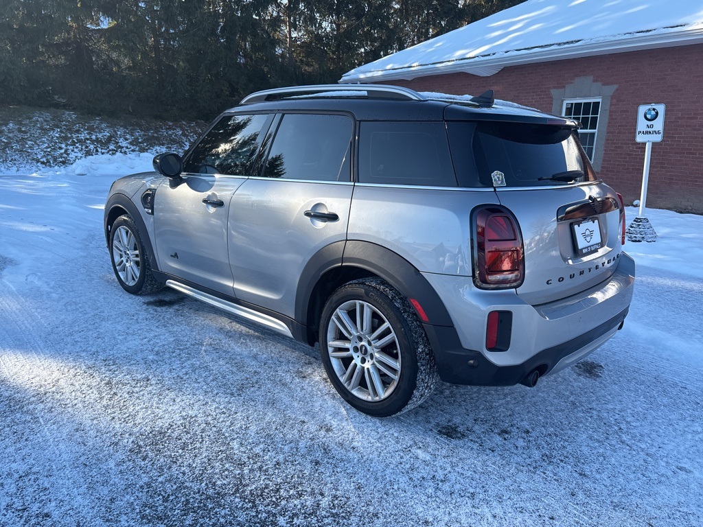 2024 Mini Cooper S Iconic photo 2