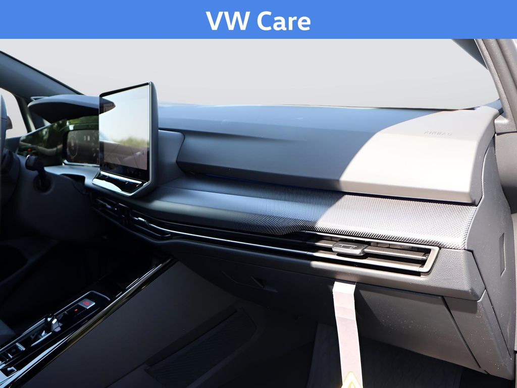 2025 Volkswagen Golf GTI SE photo 10