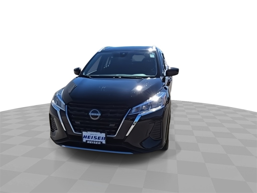 2022 Nissan Kicks SV photo 3