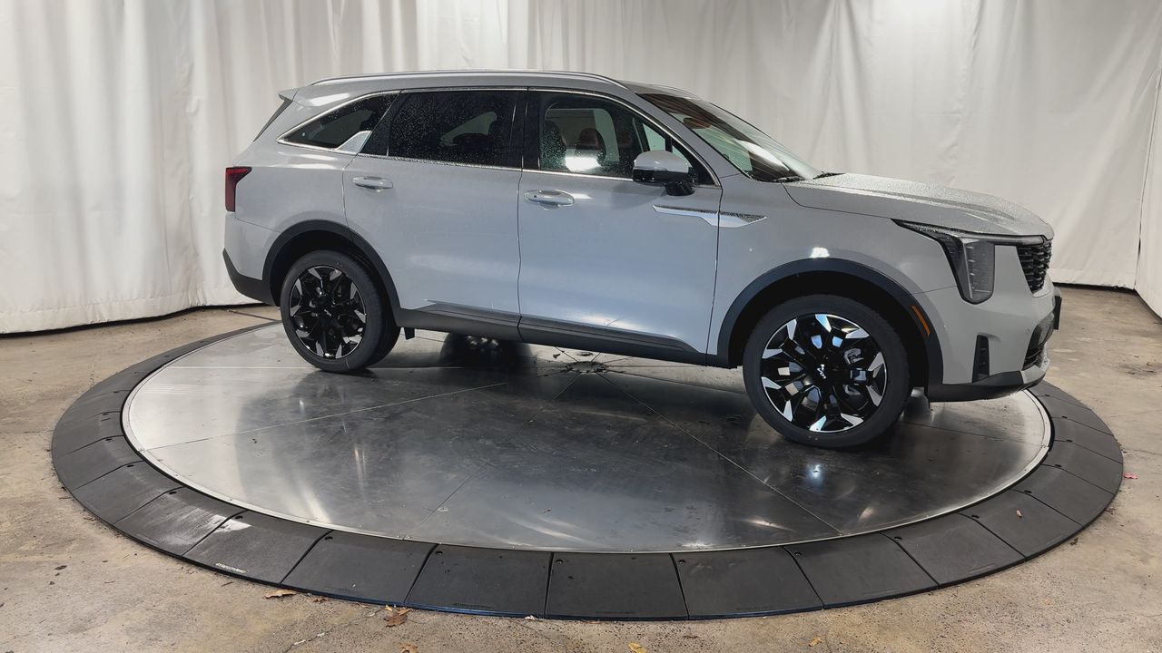 2026 Kia Sorento EX photo 2