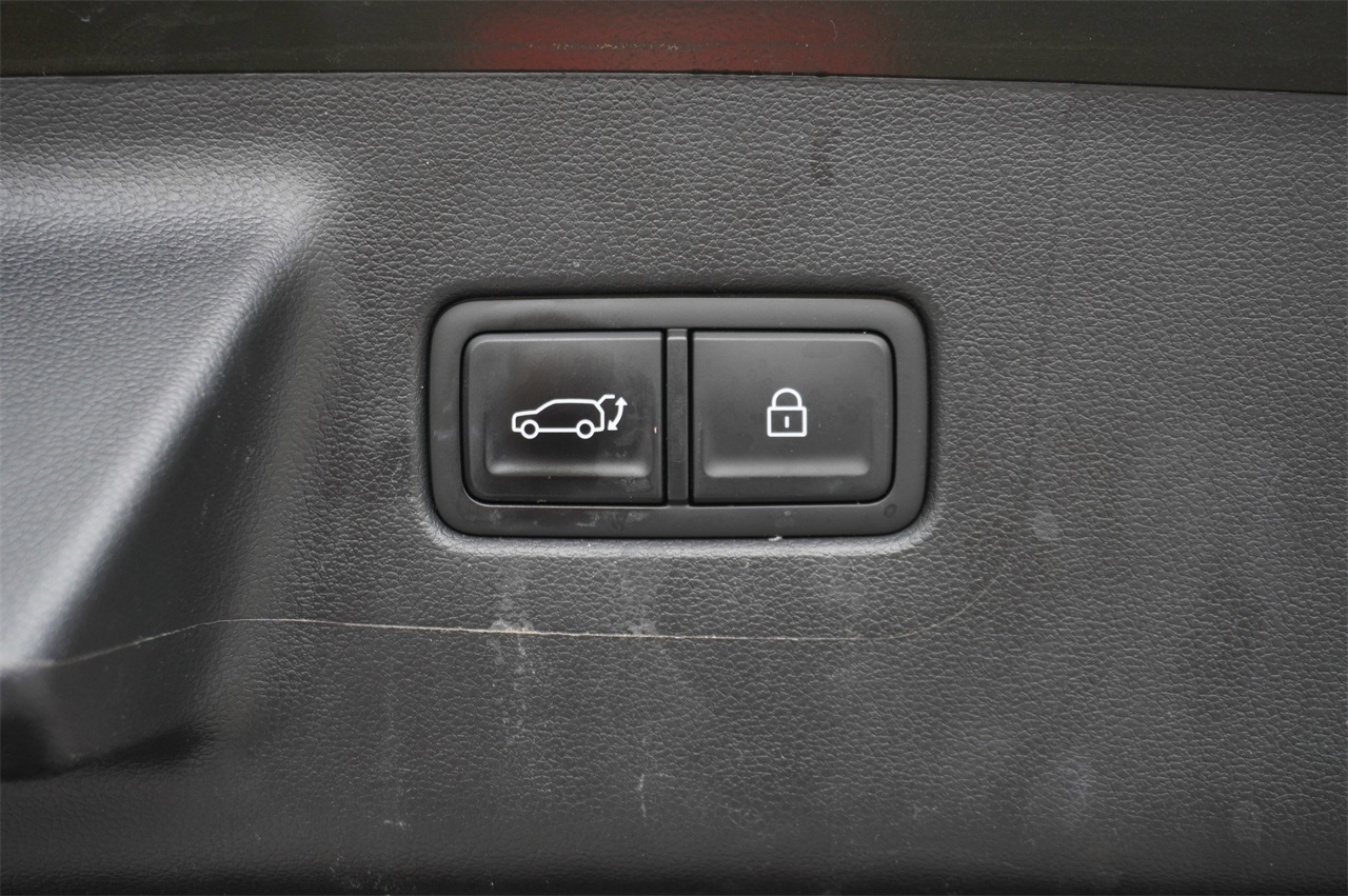 2024 Hyundai Santa Fe Limited photo 4