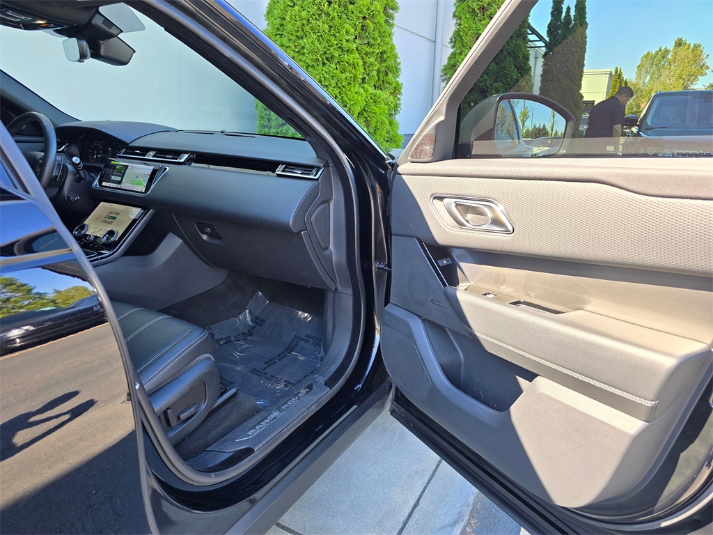2019 Land Rover Range Rover Velar S photo 30