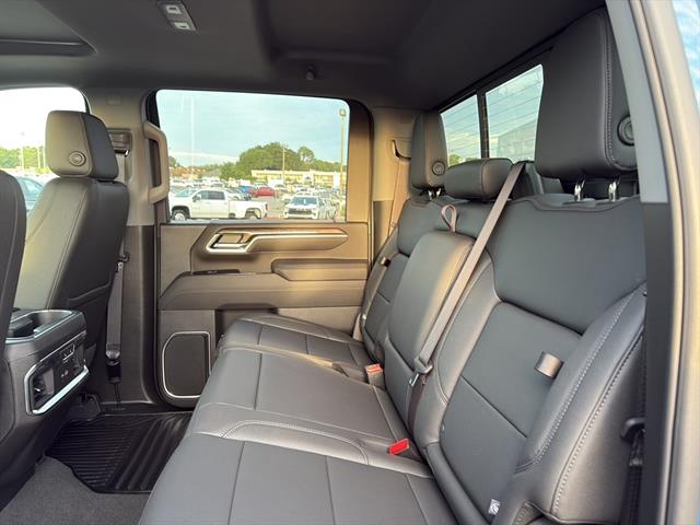 2025 Chevrolet Silverado 2500HD LTZ photo 12