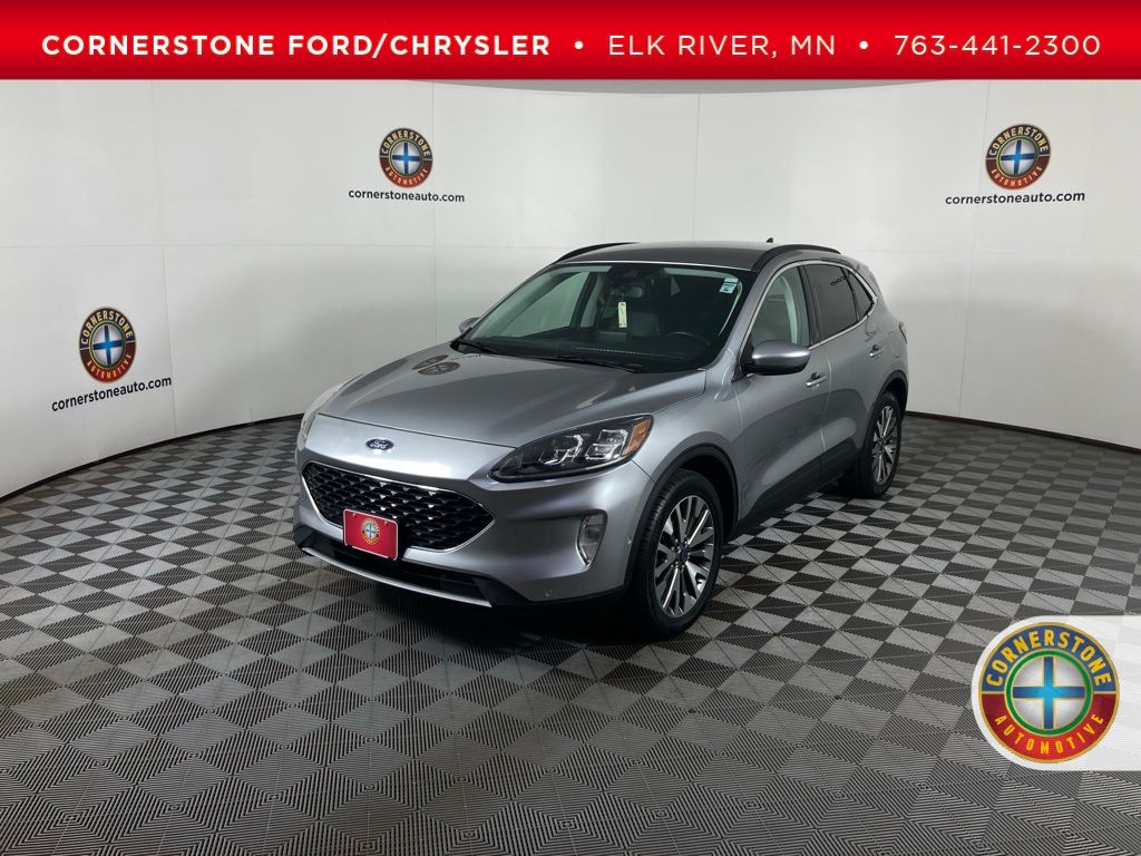 2021 Ford Escape Titanium's photo