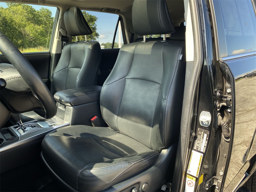 2019 Toyota 4Runner Limited photo 13