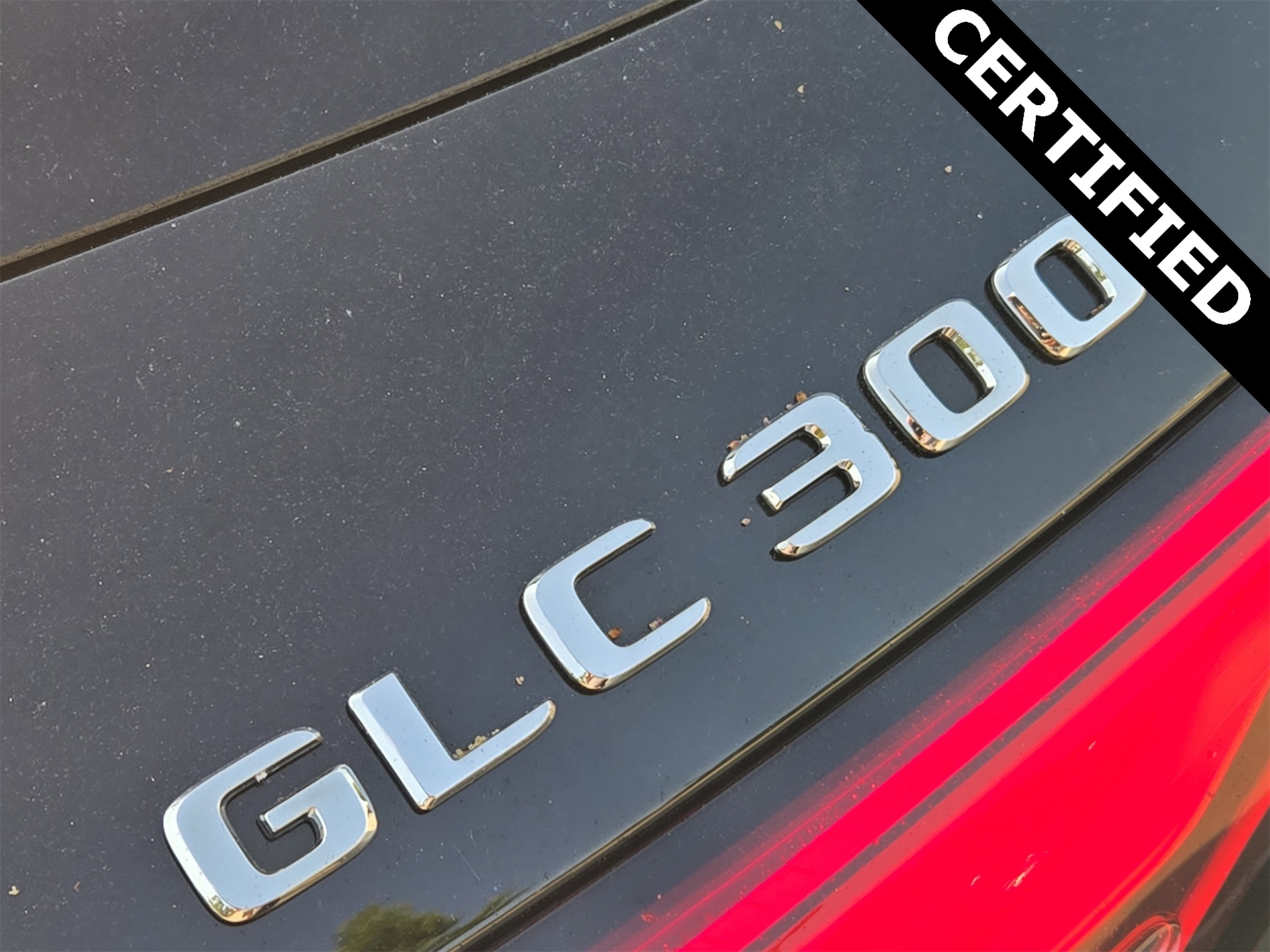 2025 Mercedes Benz GLC 300 photo 9