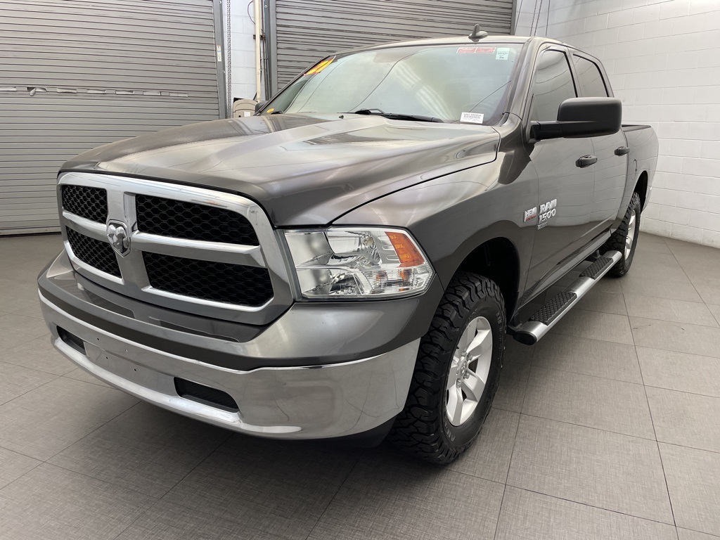 2021 Ram 1500 Classic Tradesman photo 2