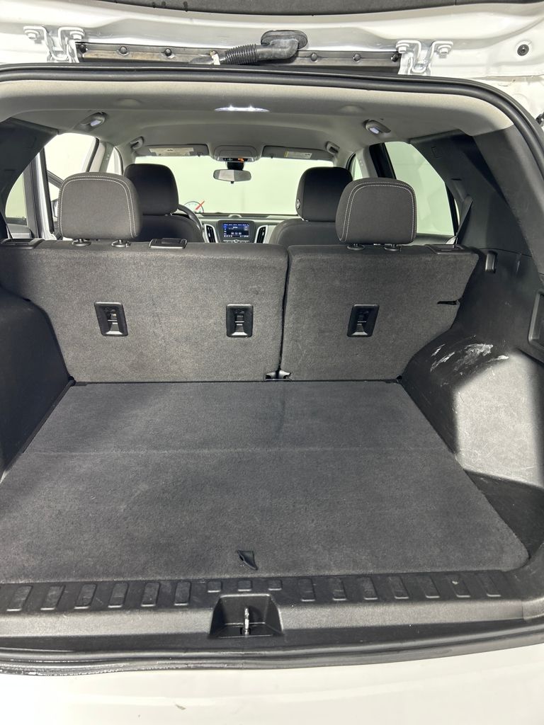 2021 Chevrolet Equinox LT photo 24