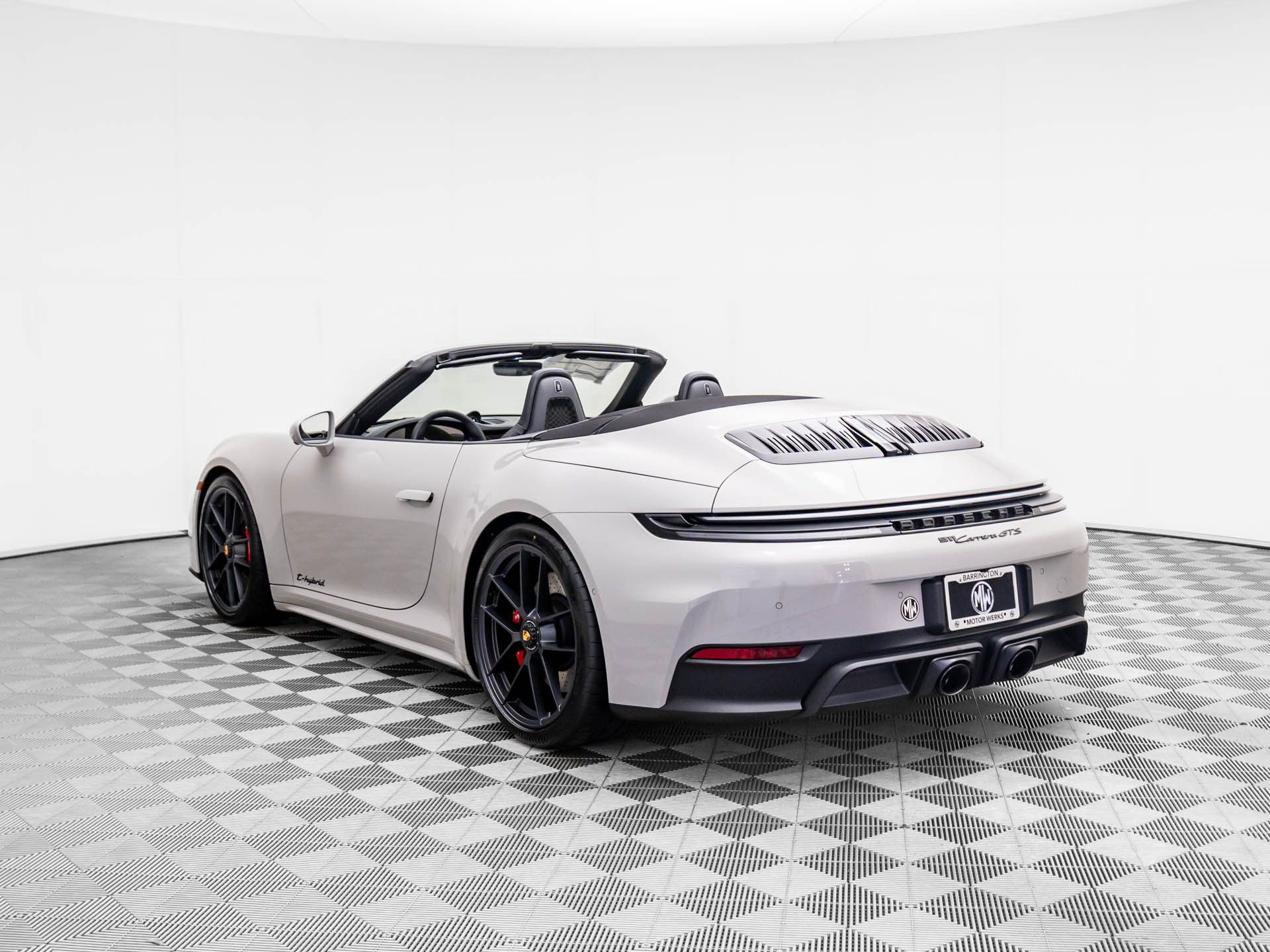 2026 Porsche 911 GTS photo 3
