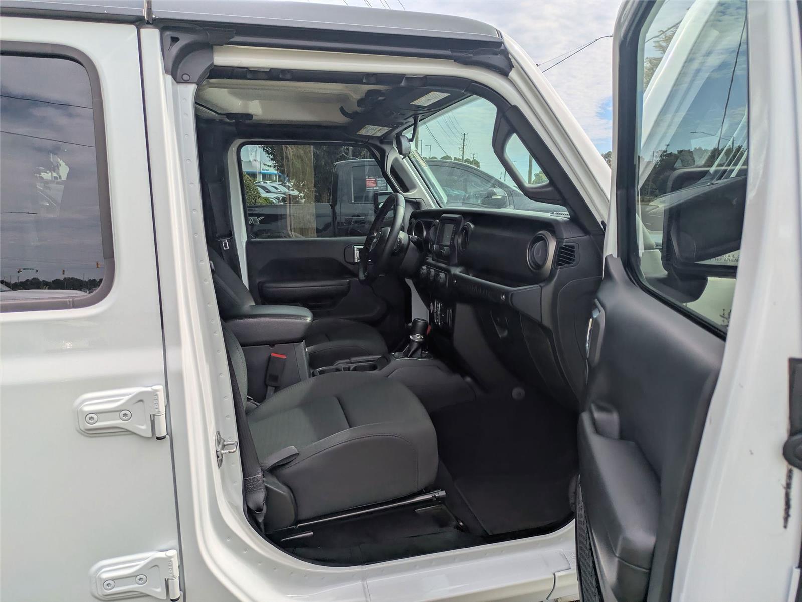 2019 Jeep Wrangler Unlimited Sport S photo 28