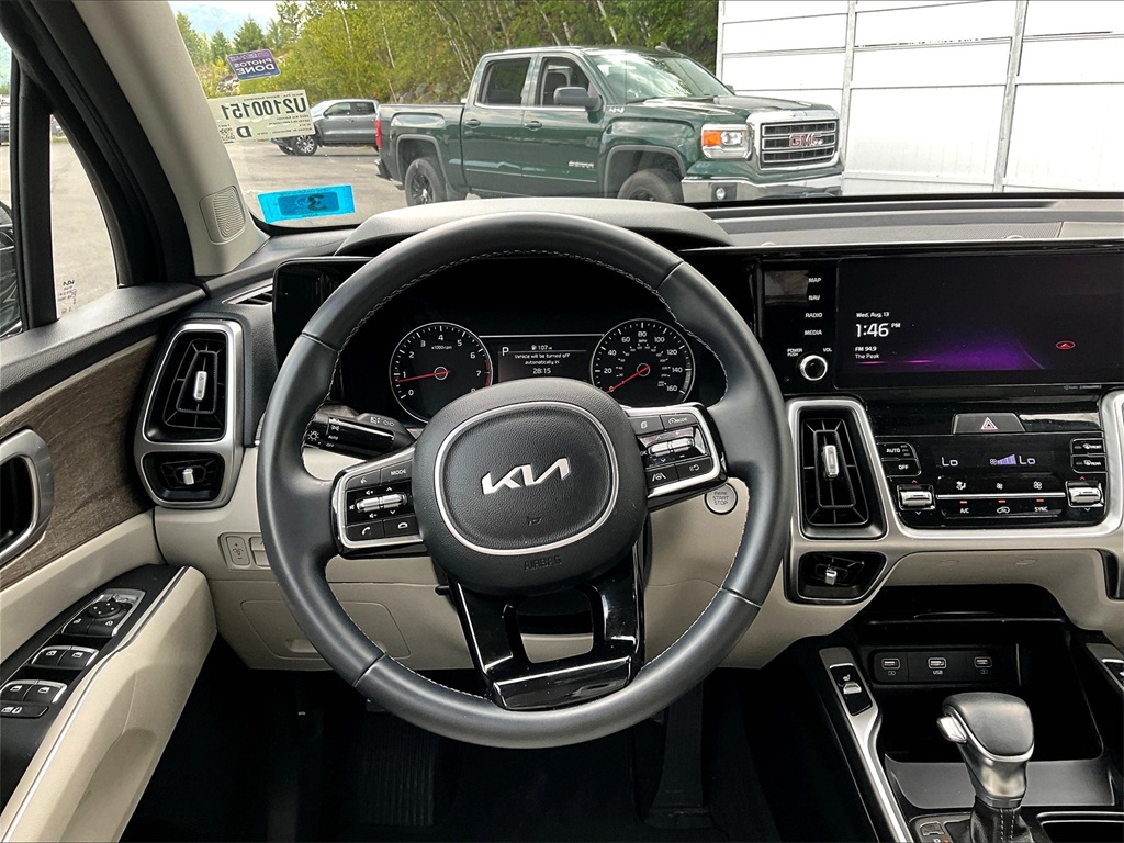 2022 Kia Sorento S photo 18