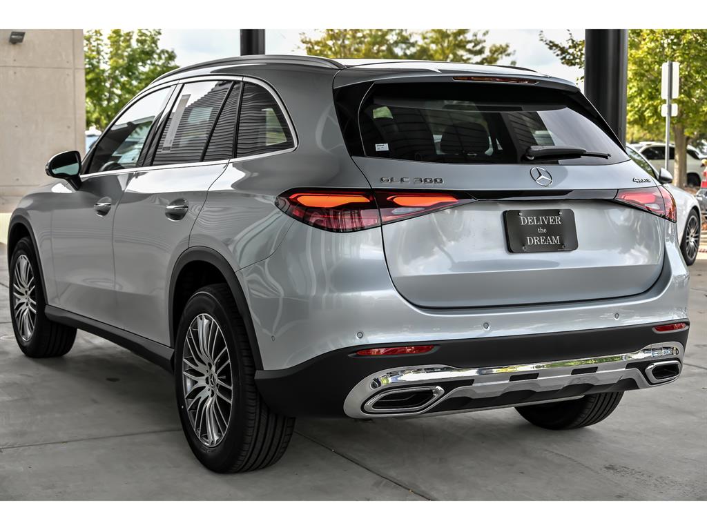 2026 Mercedes Benz GLC 300 4MATIC photo 6