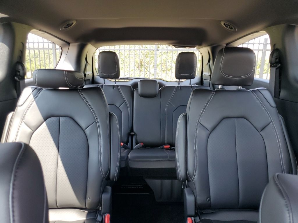 2026 Chrysler Voyager LX photo 39
