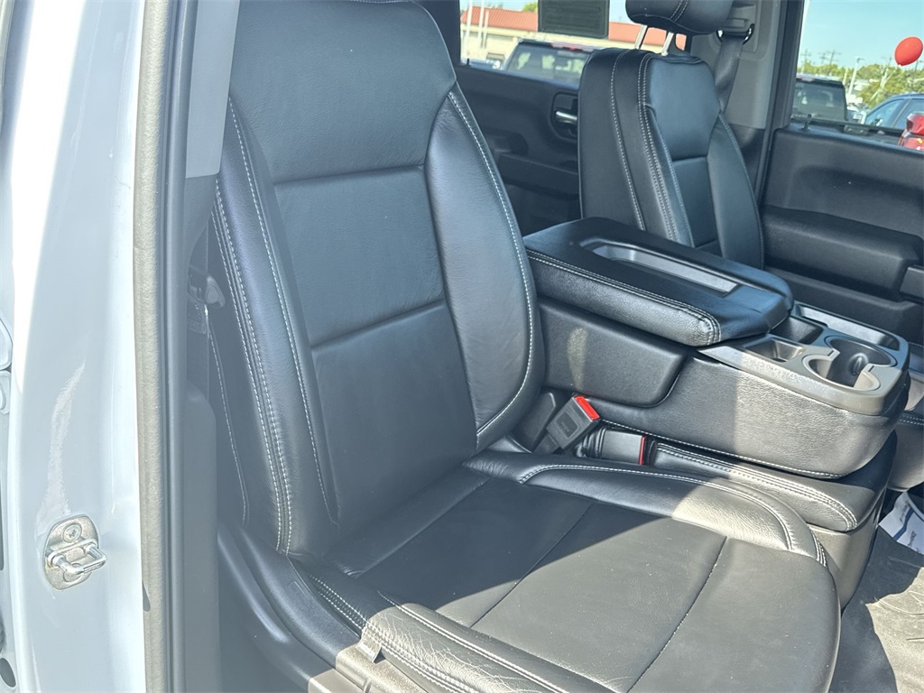 2024 Chevrolet Silverado 2500HD Custom photo 29