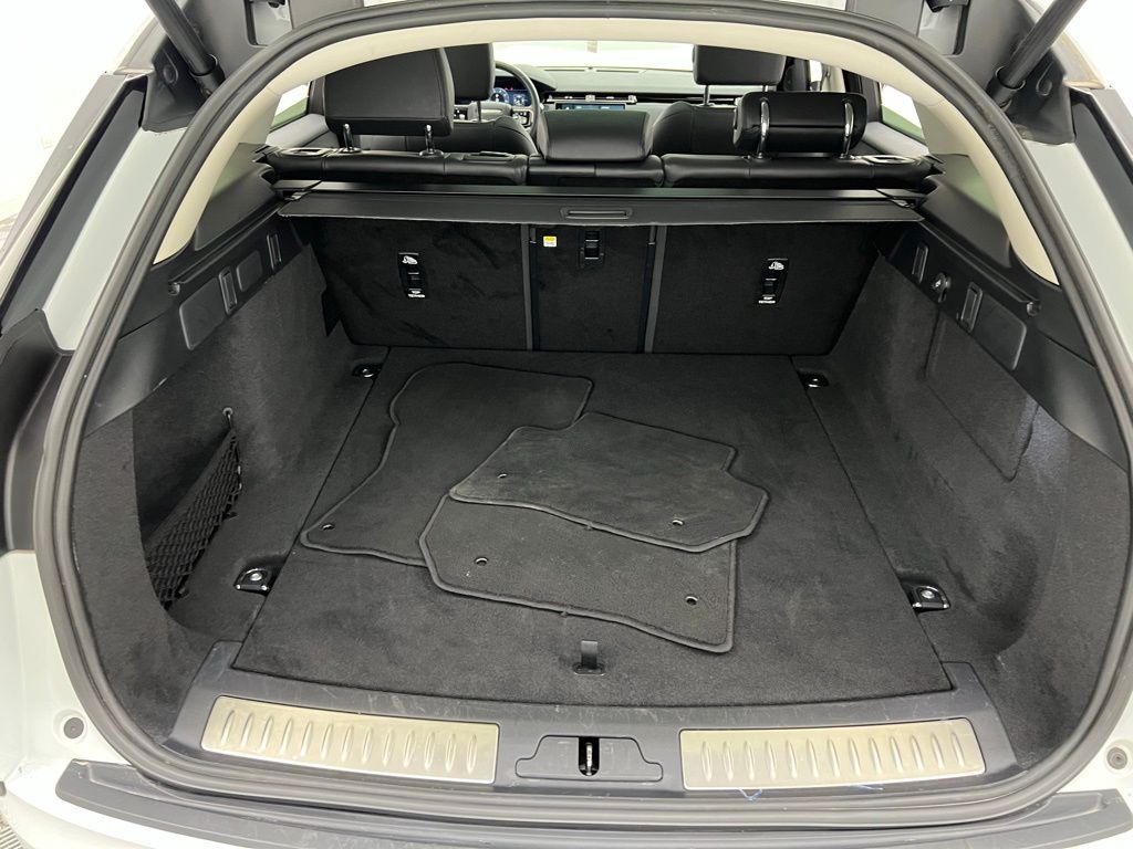 2024 Land Rover Range Rover Velar S photo 33