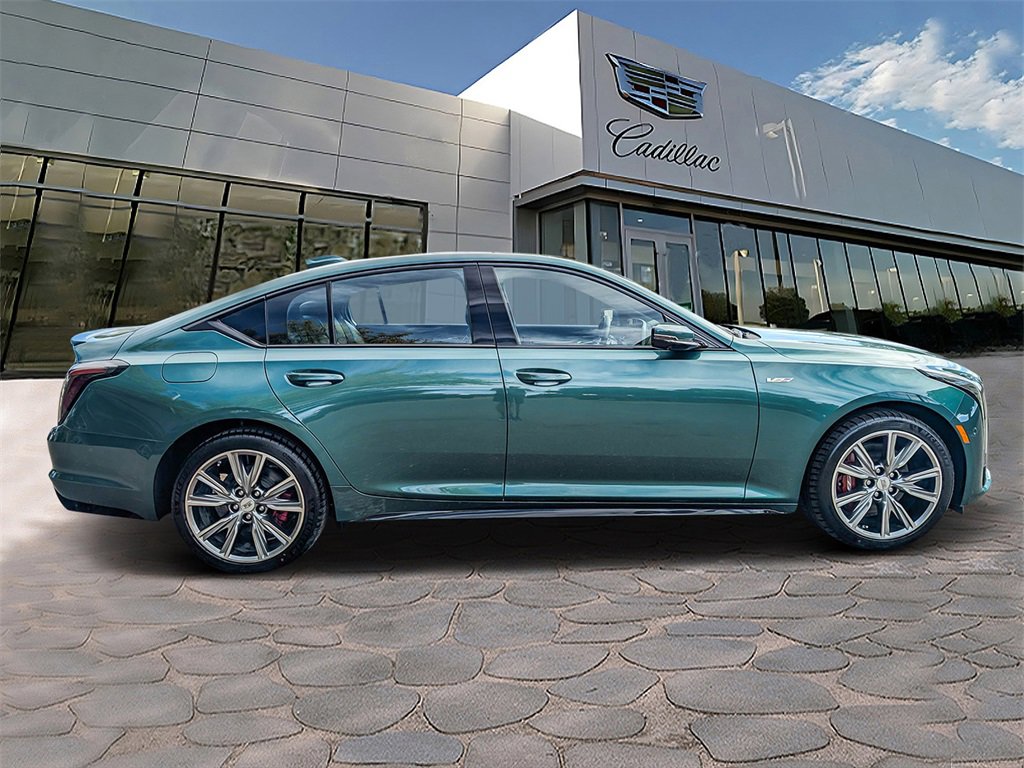 2026 Cadillac CT5 V photo 6
