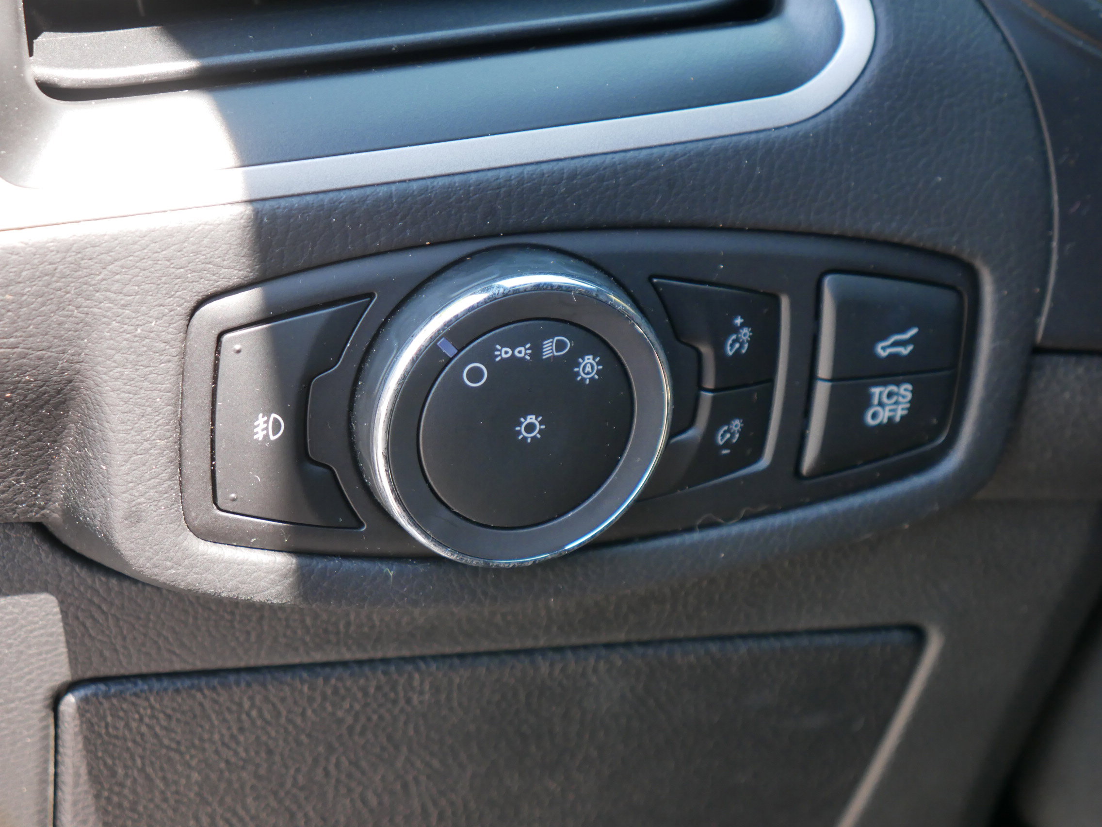 2024 Ford Edge ST-Line photo 4