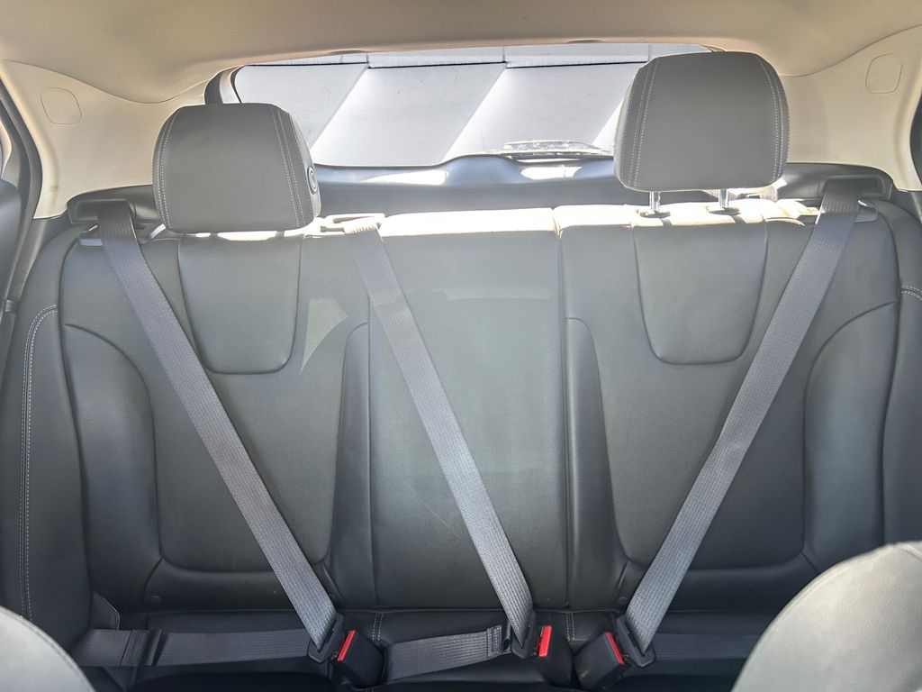 2024 Buick Encore GX Sport Touring photo 9