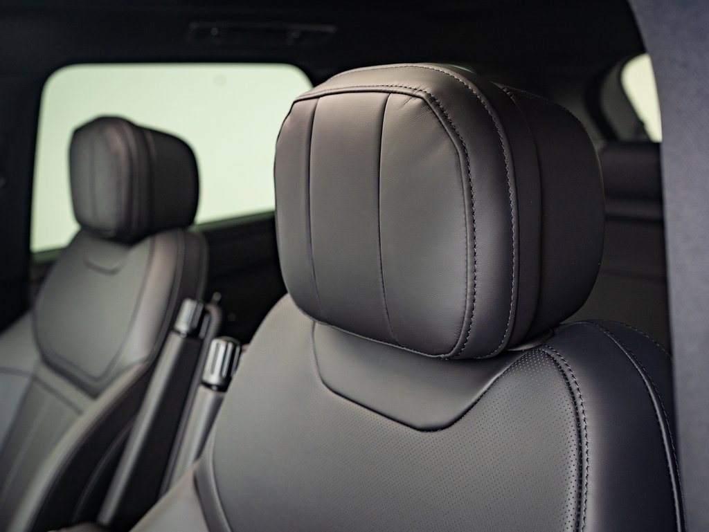 2025 Land Rover Range Rover Sport SE photo 16