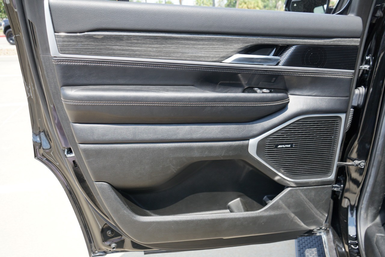 2022 Jeep Wagoneer Series II photo 38