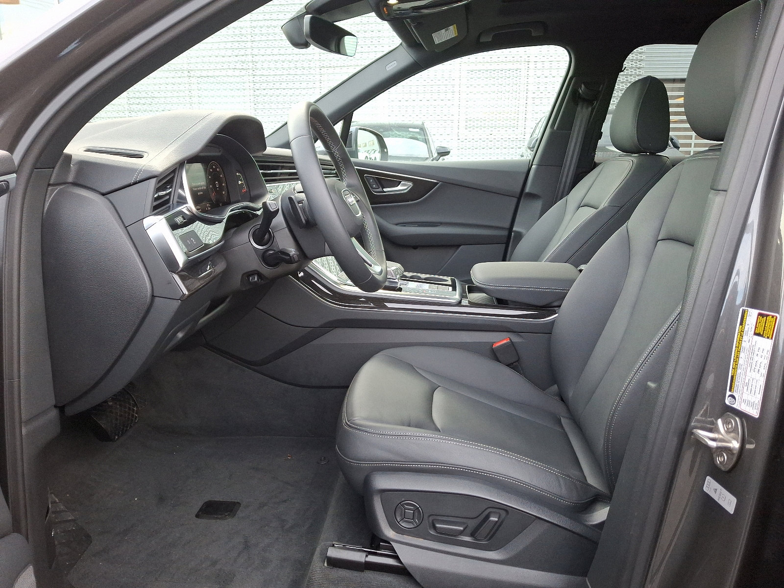 2025 Audi Q7 Premium photo 12