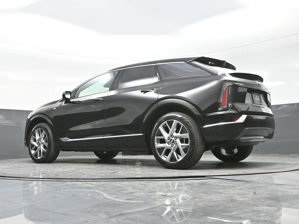 2025 Cadillac Optiq Luxury photo 24