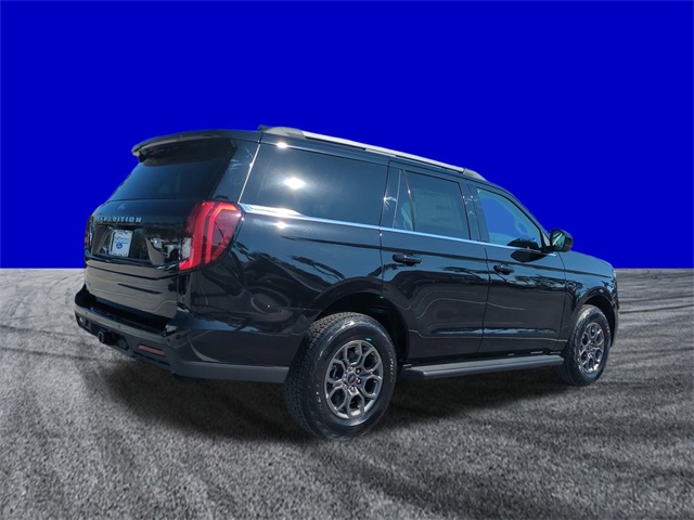 2025 Ford Expedition photo 4