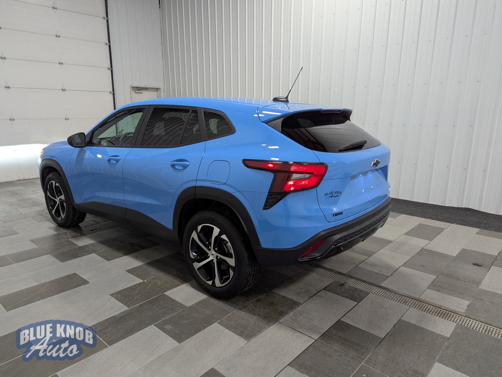 2024 Chevrolet Trax photo 2