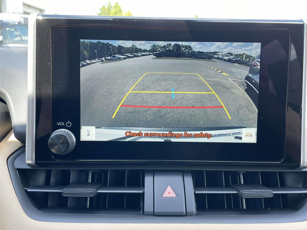 2025 Toyota RAV4 LE photo 22