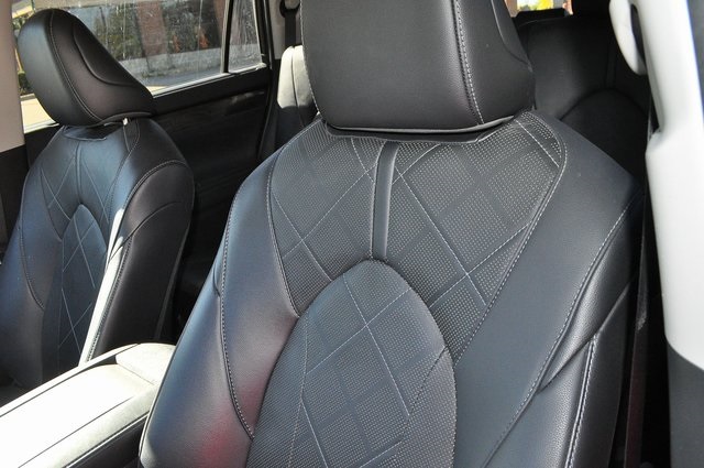 2023 Toyota Highlander Hybrid Platinum photo 10
