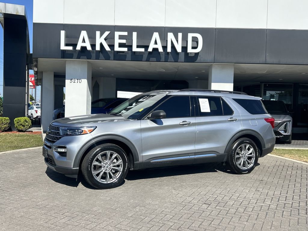 2022 Ford Explorer XLT photo 2