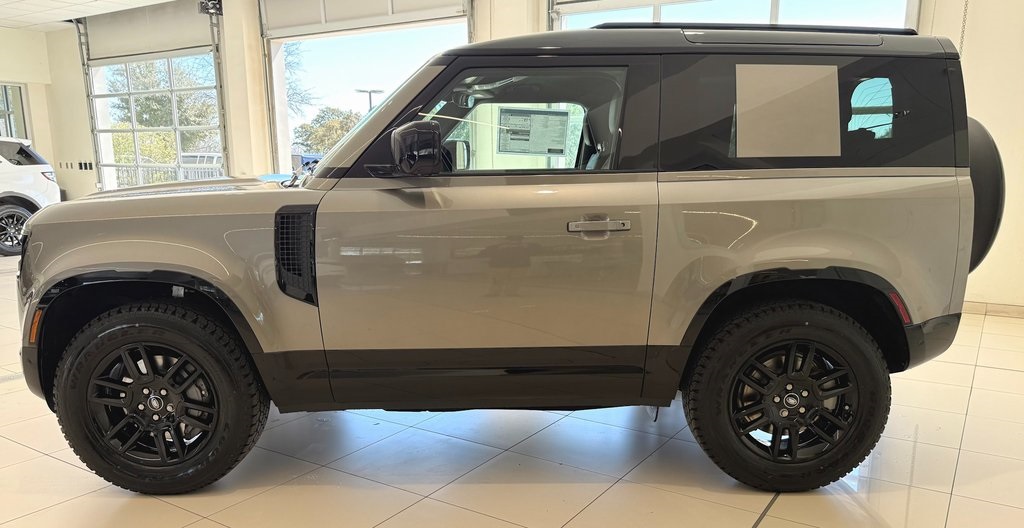 2025 Land Rover Defender 90 X-Dynamic SE photo 4