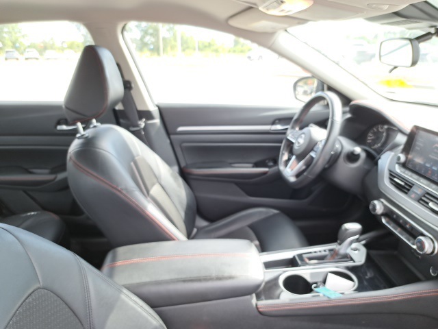 2024 Nissan Altima 2.5 SR photo 5