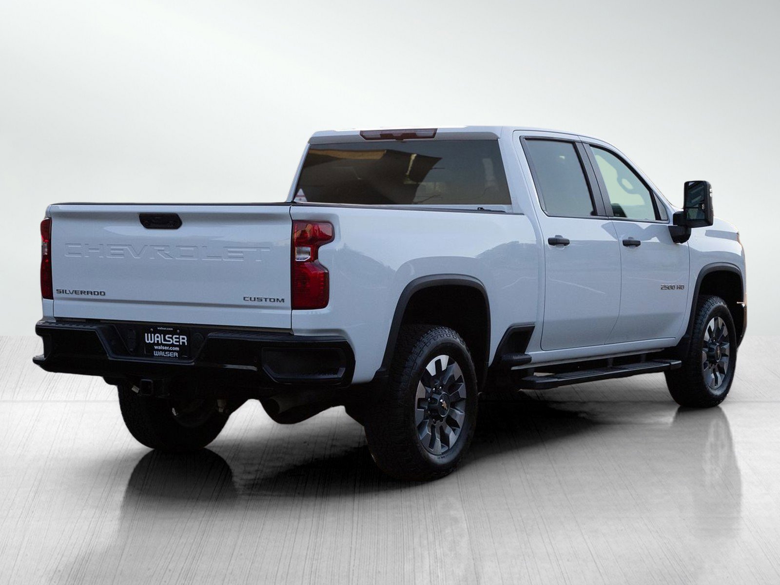 2024 Chevrolet Silverado 2500HD Custom photo 5