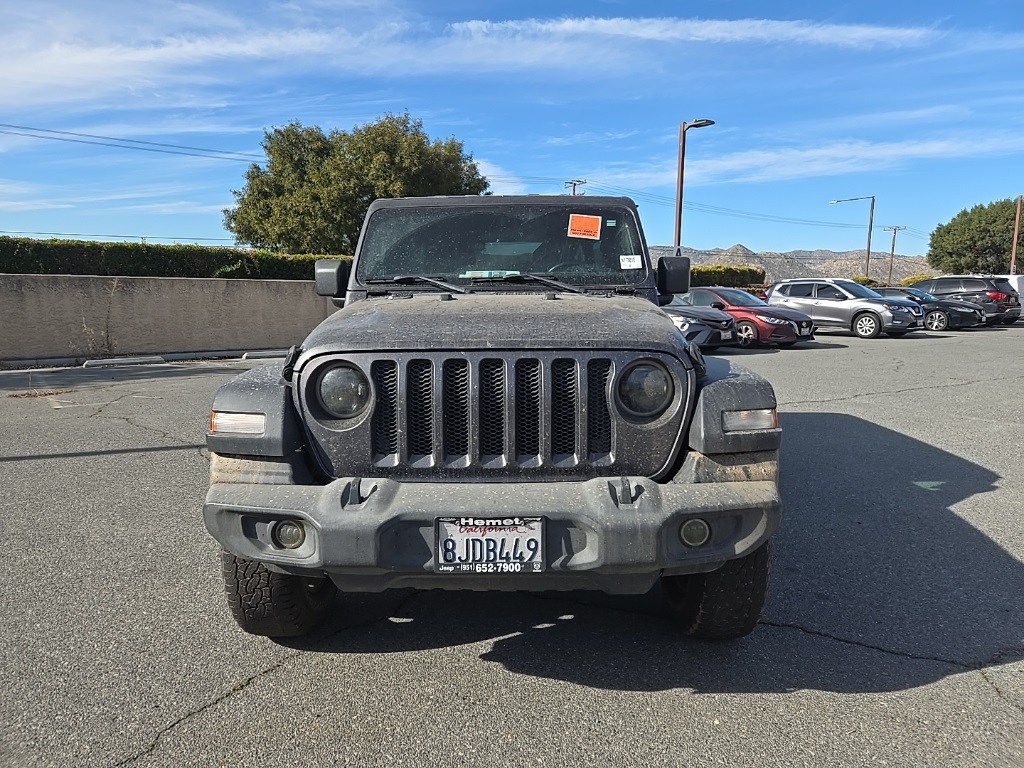 Used 2018 Gray Jeep Unlimited Sport S image 2