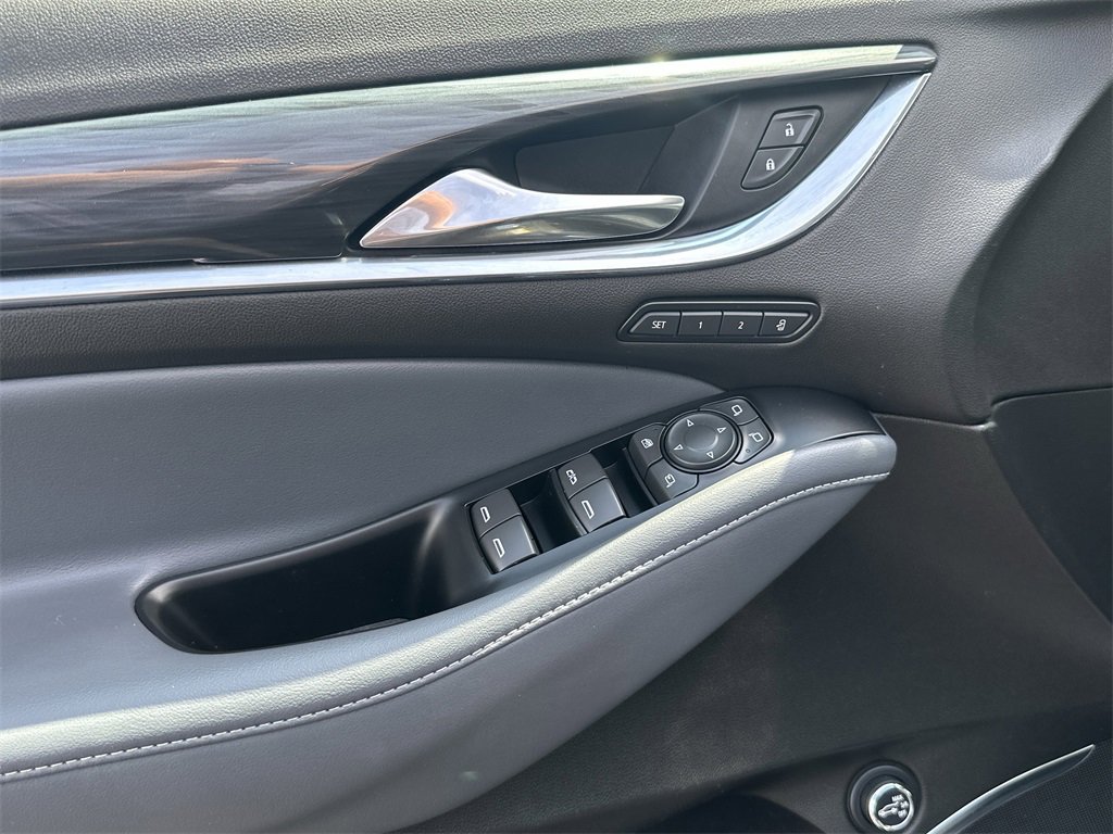 2024 Buick Enclave Premium photo 18