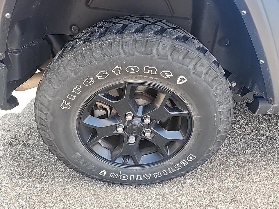 2022 Jeep Wrangler Willys photo 2