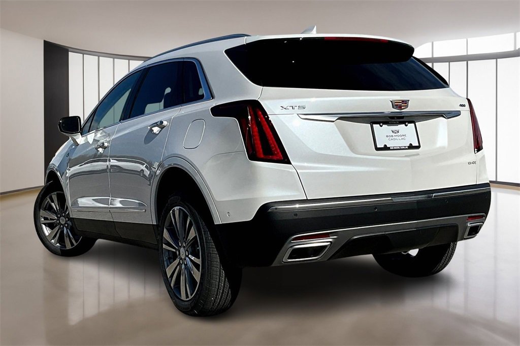 2026 Cadillac XT5 Premium Luxury photo 3