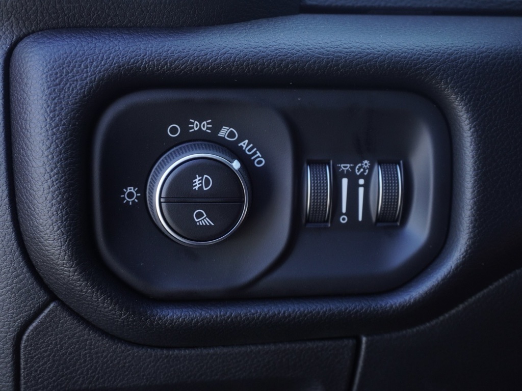 2026 Ram 1500 Rebel photo 12