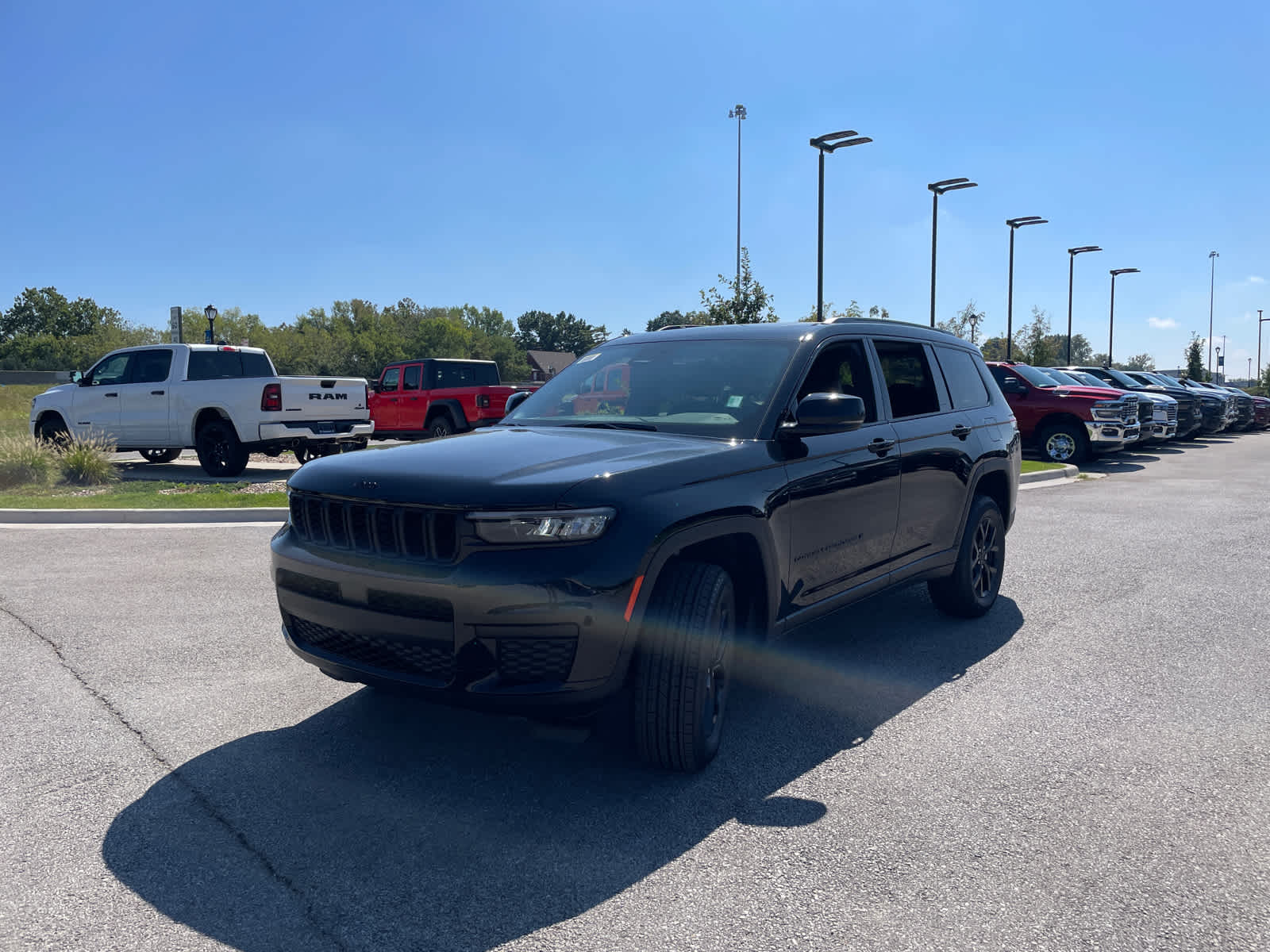 2025 Jeep Grand Cherokee Altitude X photo 4