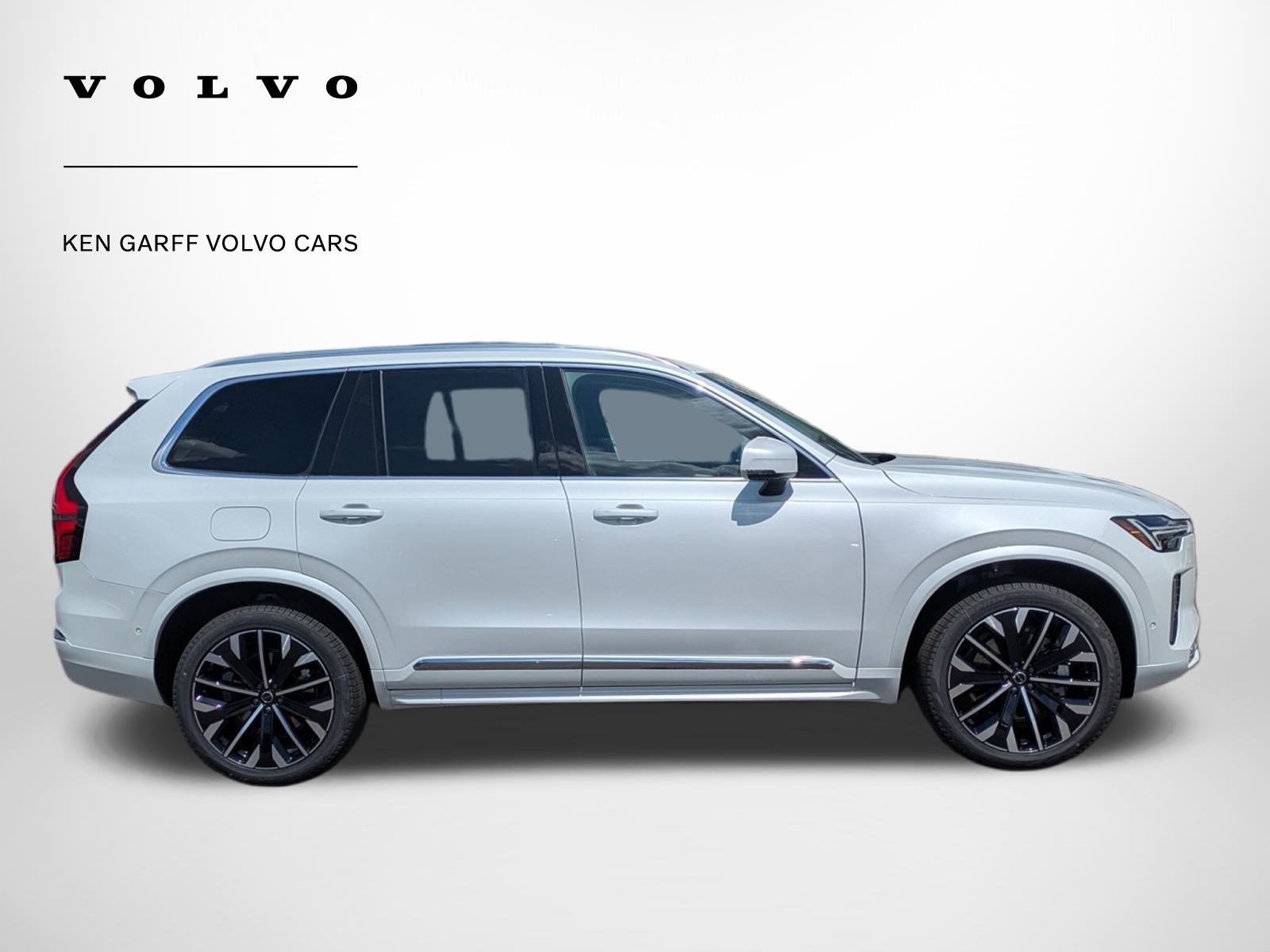 2025 Volvo XC90 Plus photo 2