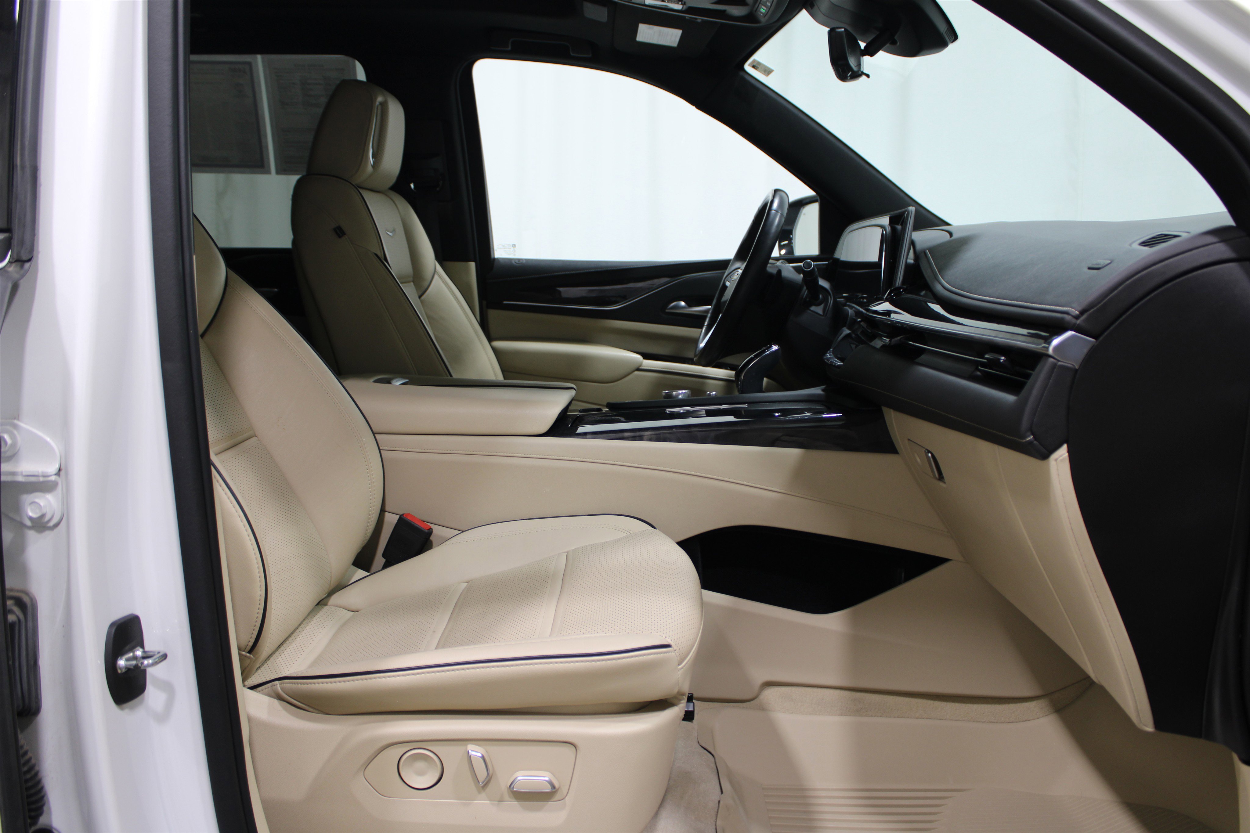2023 Cadillac Escalade ESV Premium Luxury photo 30
