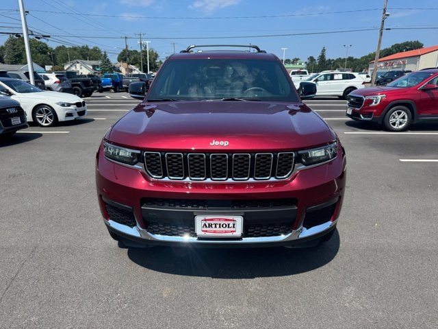2024 Jeep Grand Cherokee Limited photo 2